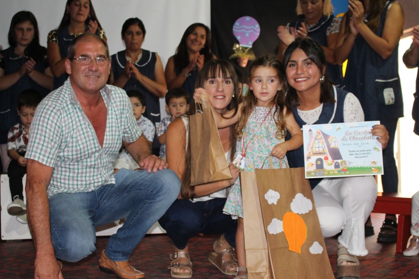 Egresaron 24 alumnos del maternal