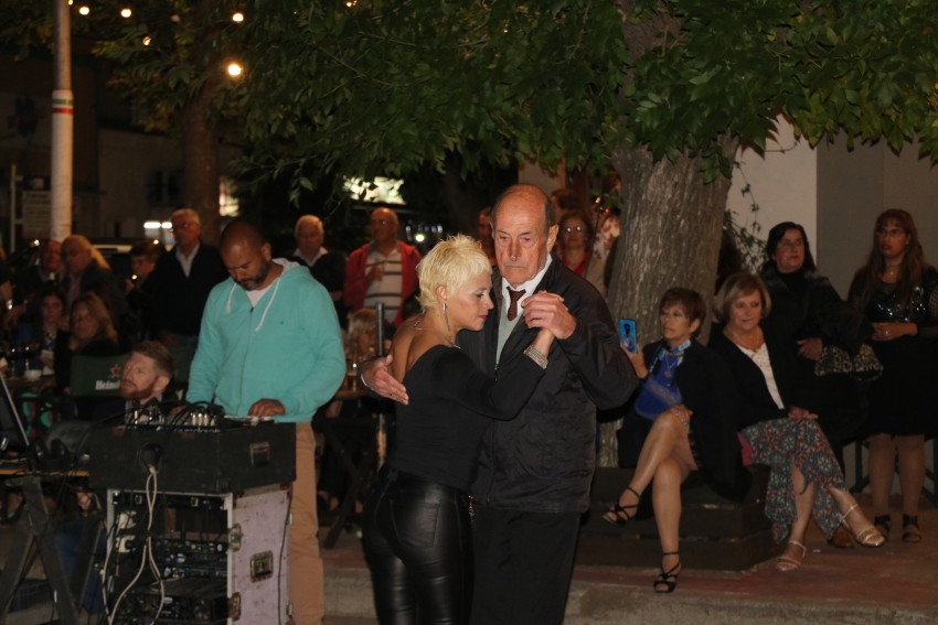 La noche de Tango y Carnaval congreg una importante cantidad de pbli