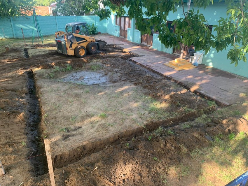 Construyeron una platea en el Jardín Nº 902 del barrio Quintanilla