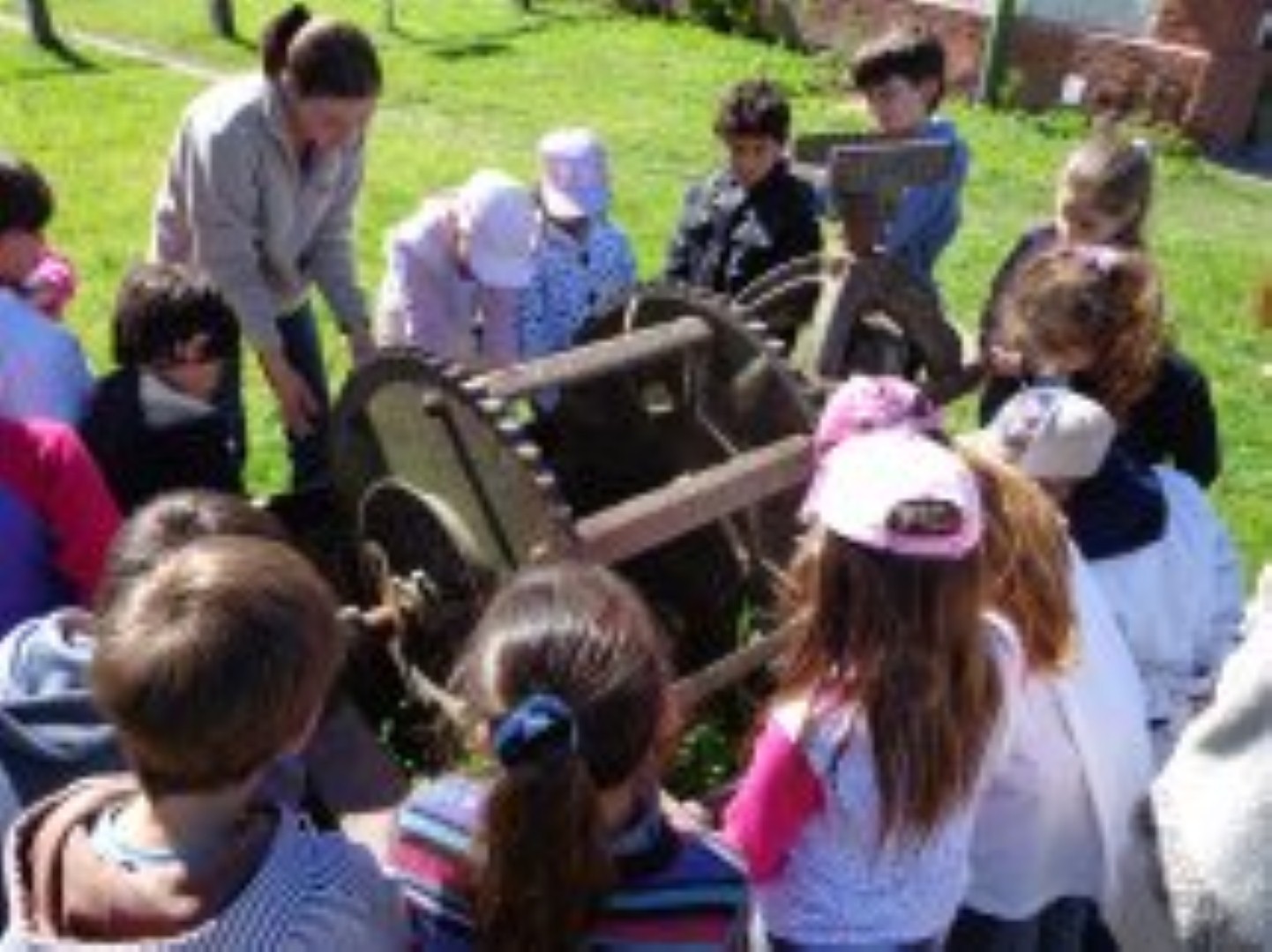 Alumnos de Mar del Tuy� visitaron nuestra ciudad