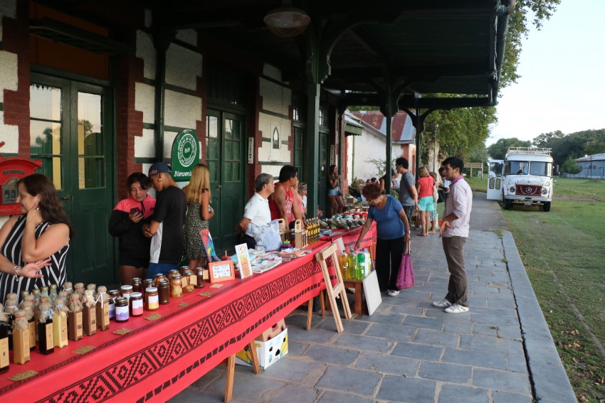 Artesanos y productores dieron cierre a la primera temporada de