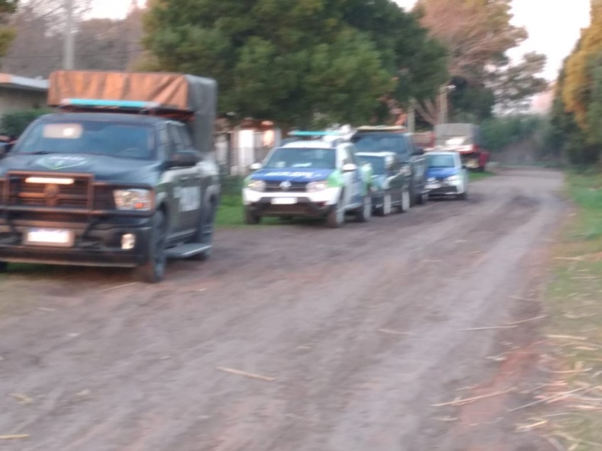 Allanamiento en el barrio Los Pinos