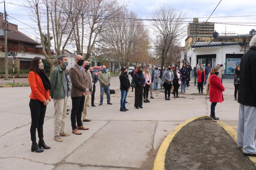 Autoridades y trabajadores de distintos mbitos celebraron el Da de l