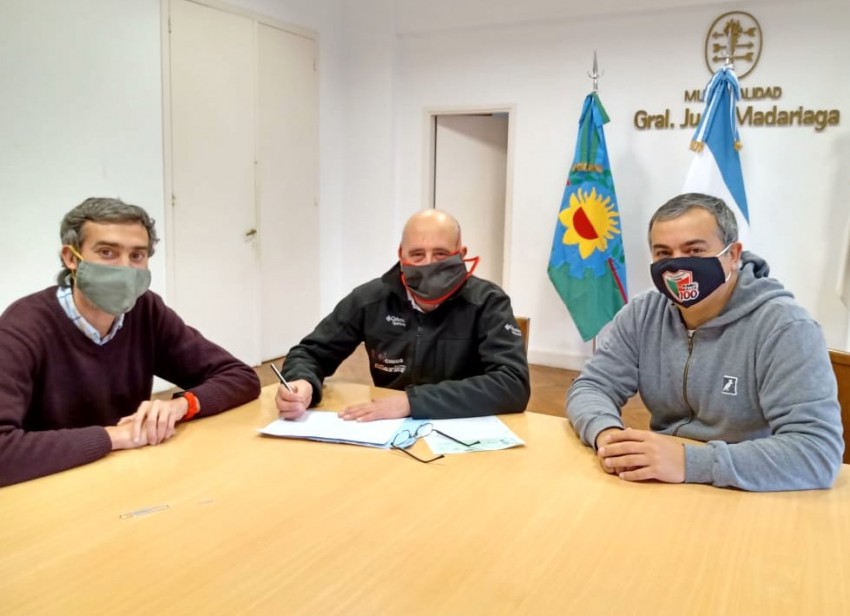 Entregaron aportes de fondo de multas a clubes deportivos