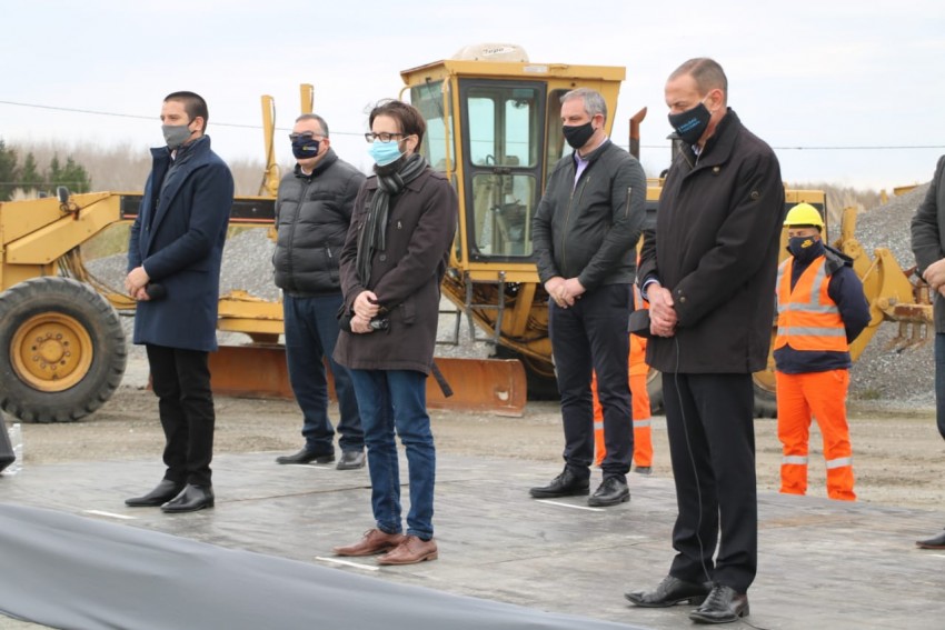 Santoro participó del anuncio oficial de la reanudación de la obra de