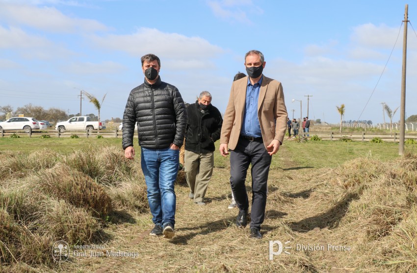 Santoro recorri junto a Suplly y Yeza el avance de obras en el las v