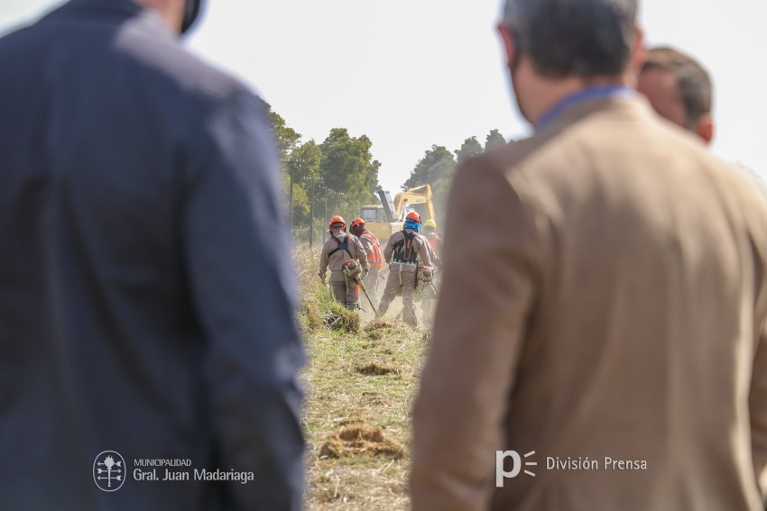 Santoro recorri junto a Suplly y Yeza el avance de obras en el las v