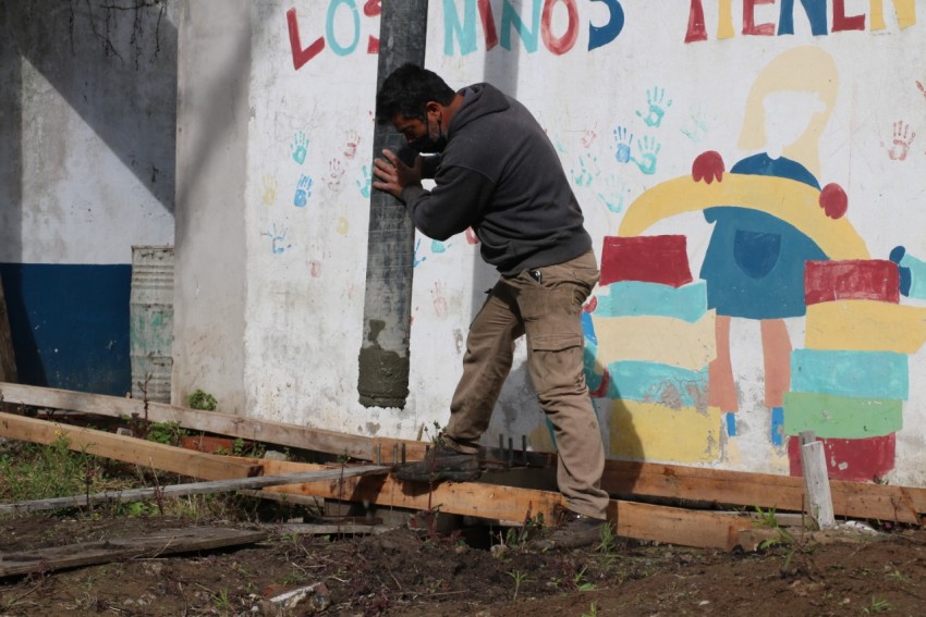 Retomaron los trabajos en la obra del SUM de la Escuela Tuyú