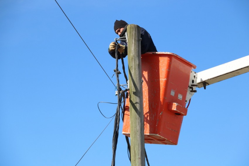 Optimizaron el sistema eléctrico del Estadio Francisco Alcuáz y el Pol