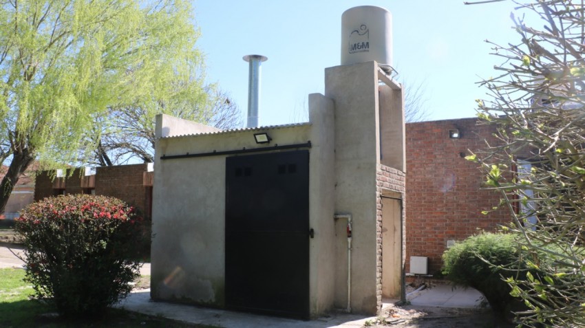 Santoro recorrió la obra del Hogar de Ancianos