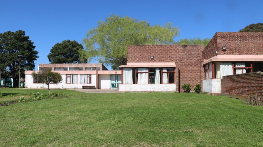 Santoro recorrió la obra del Hogar de Ancianos