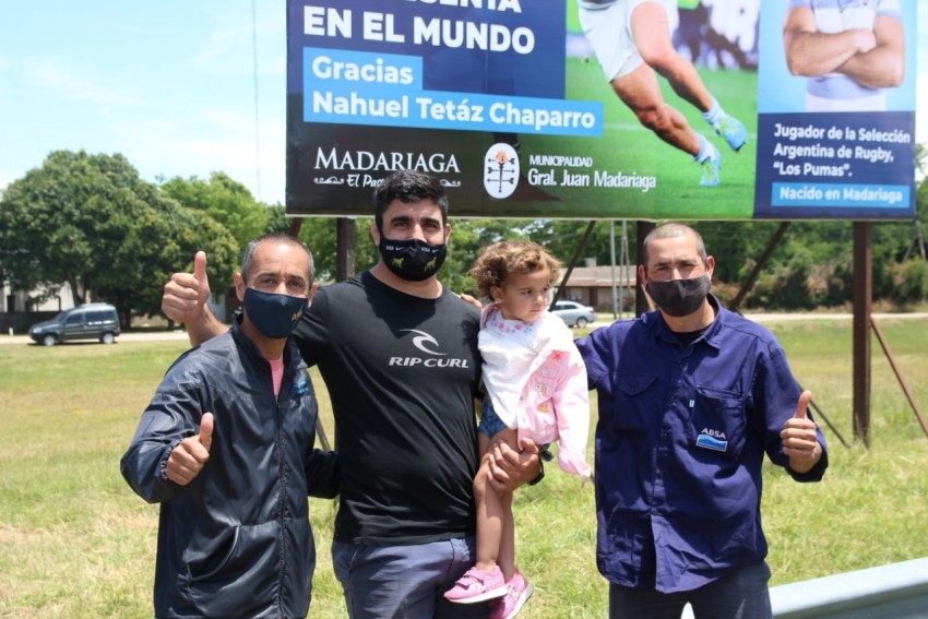 Descubrieron el cartel de ingreso a la ciudad que tiene como figura a 