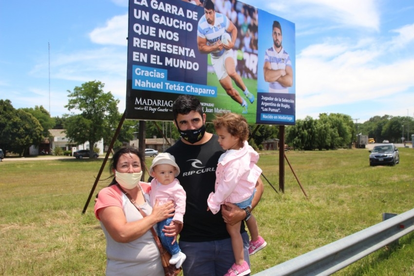 Descubrieron el cartel de ingreso a la ciudad que tiene como figura a 
