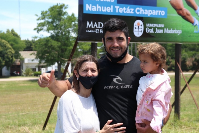 Descubrieron el cartel de ingreso a la ciudad que tiene como figura a 