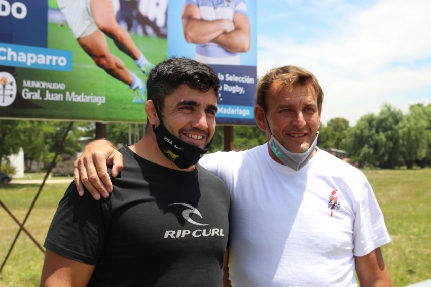 Descubrieron el cartel de ingreso a la ciudad que tiene como figura a 