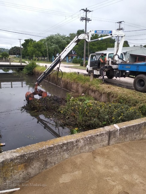 Continan los trabajos de Defensa Civil para garantizar el buen escurr