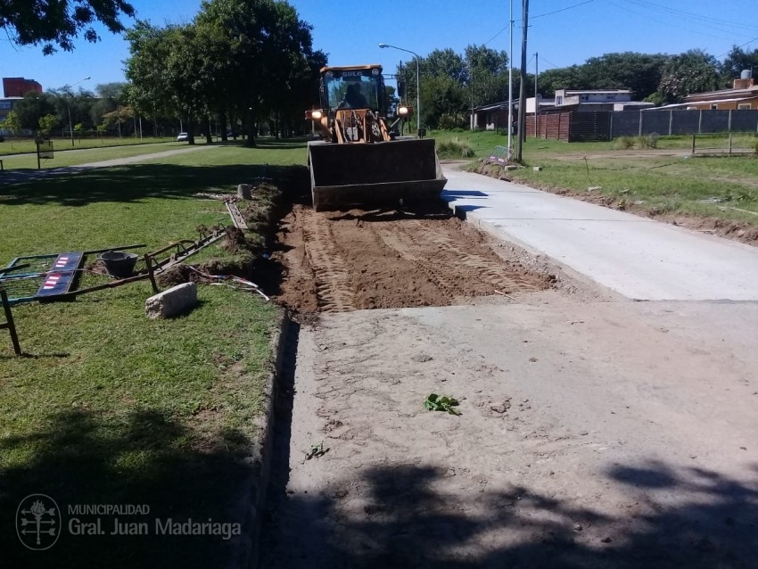 Avanzan los trabajos de bacheo sobre la Av. Buenos Aires