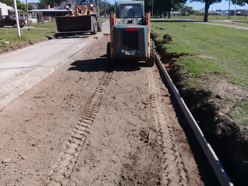 Avanzan los trabajos de bacheo sobre la Av. Buenos Aires