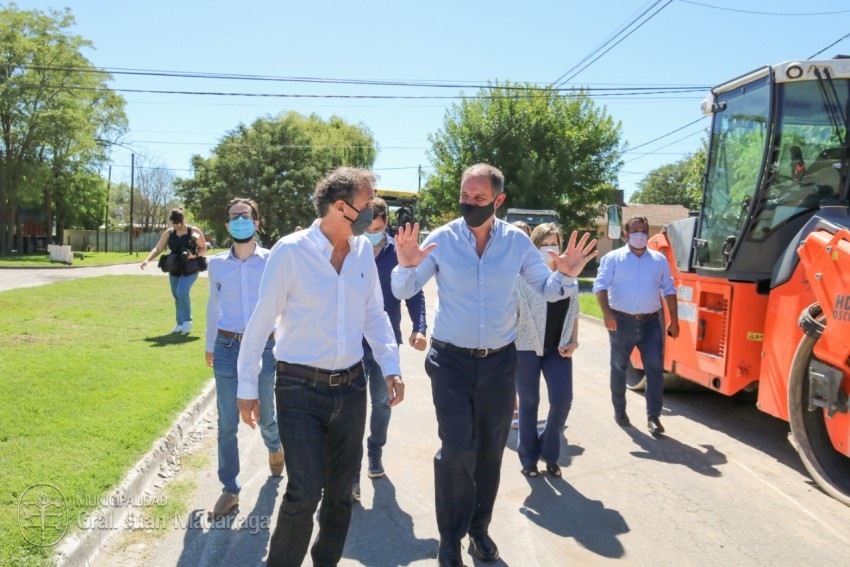 Katopodis, Simone y Santoro recorrieron las obras de asfaltado