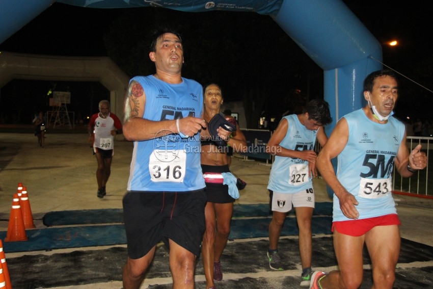 Las 5 Millas Nocturnas en fotos