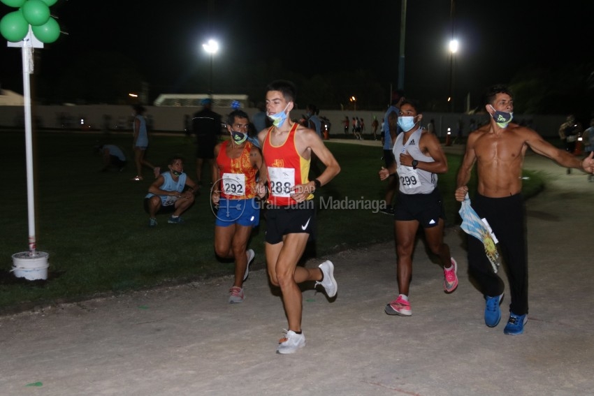 Las 5 Millas Nocturnas en fotos