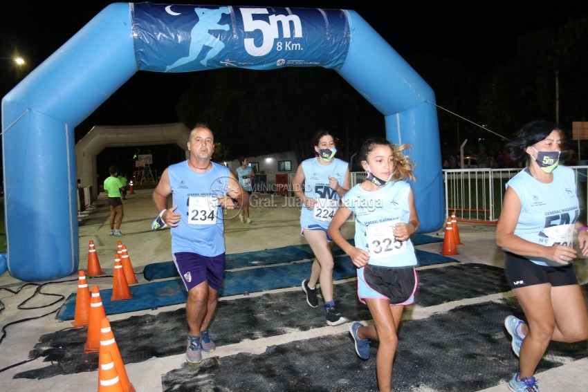 Las 5 Millas Nocturnas en fotos