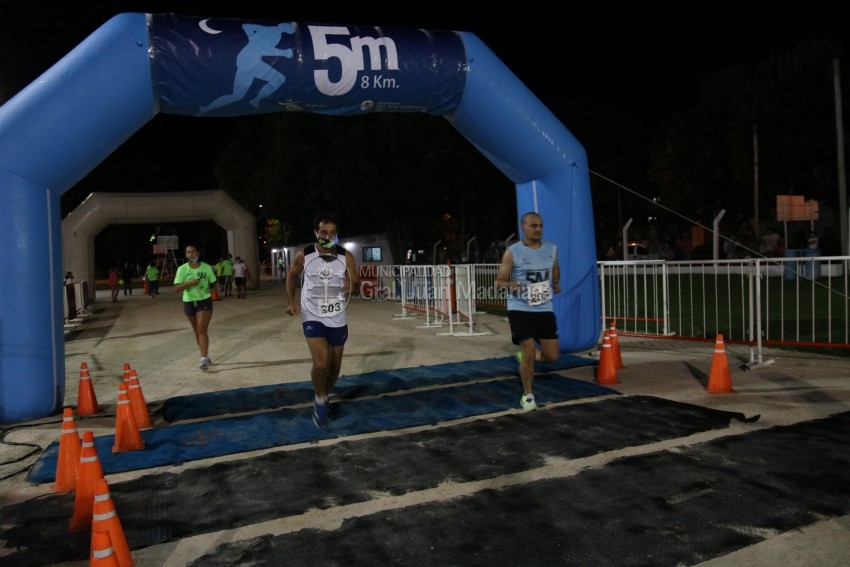 Las 5 Millas Nocturnas en fotos