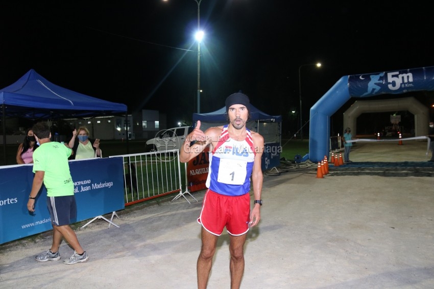 Las 5 Millas Nocturnas en fotos