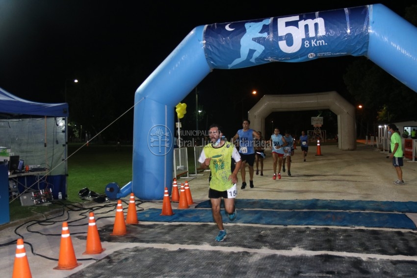 Las 5 Millas Nocturnas en fotos