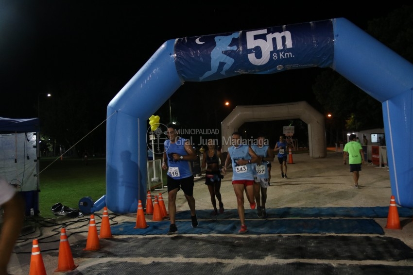 Las 5 Millas Nocturnas en fotos