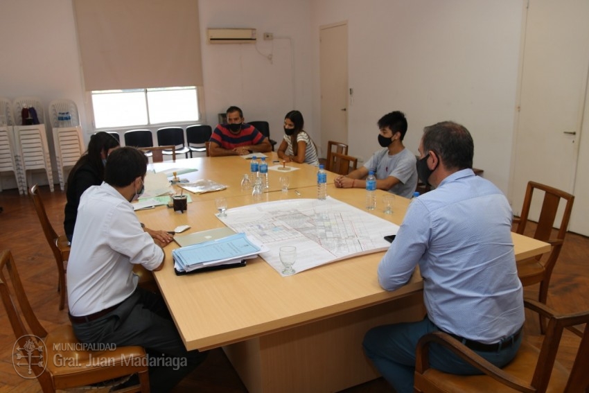 Cuatro vecinos recibieron la certificacin de la Proteccin de la Vivi