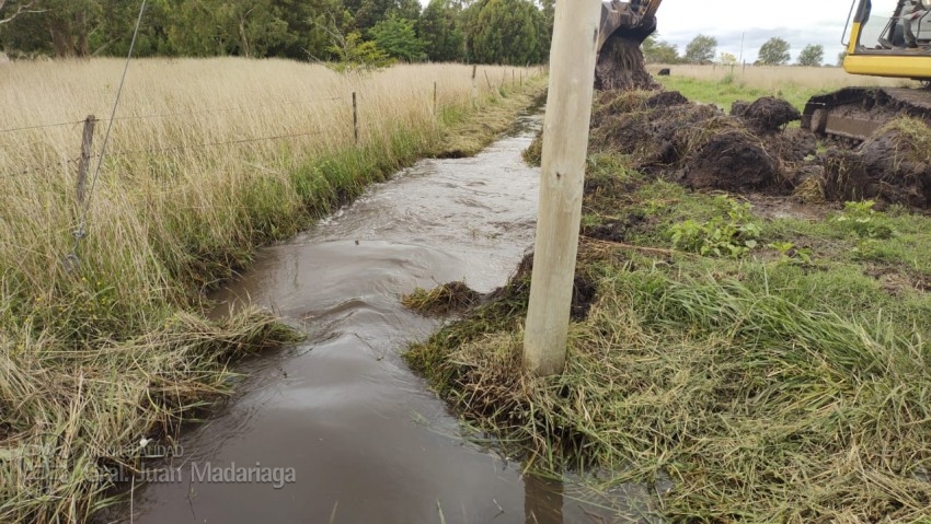 Personal municipal realiza intensos trabajos de mantenimiento