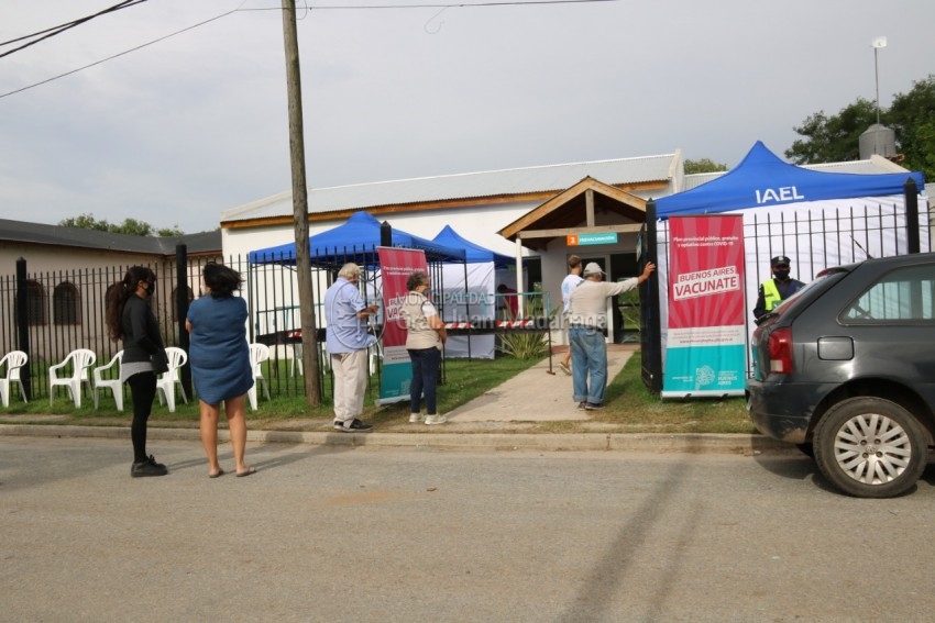 Comenz la campaa de vacunacin contra el COVID