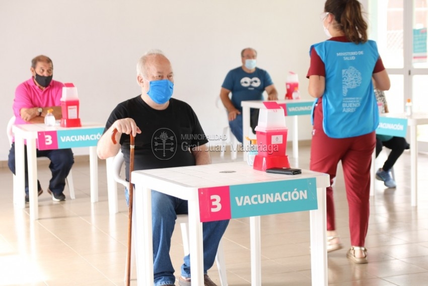 Comenz la campaa de vacunacin contra el COVID