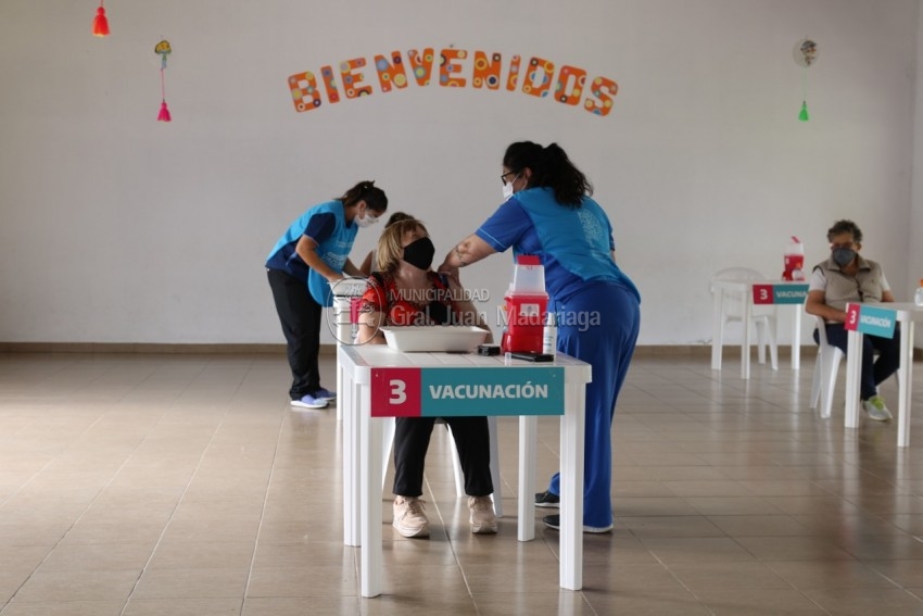 Comenz la campaa de vacunacin contra el COVID