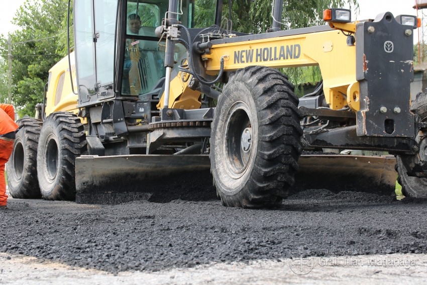 Contina la obra de repavimentacin en la Av. Tuy