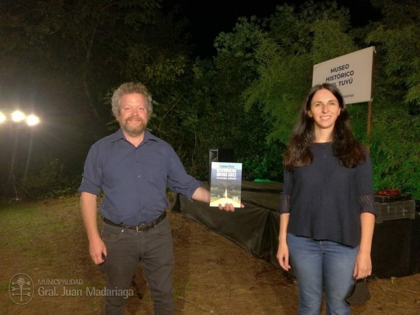 Vesco presentó sus libros Desconocida Buenos Aires en el Museo del Tuy