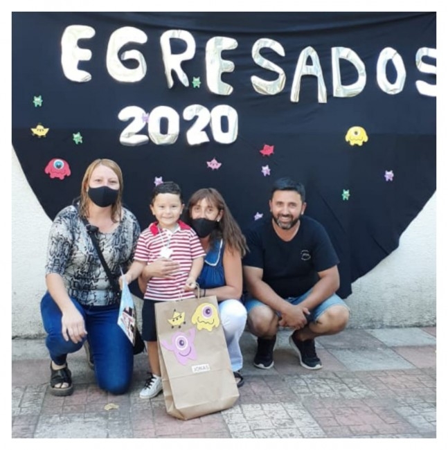 Egresaron los alumnos de la casita de chocolate