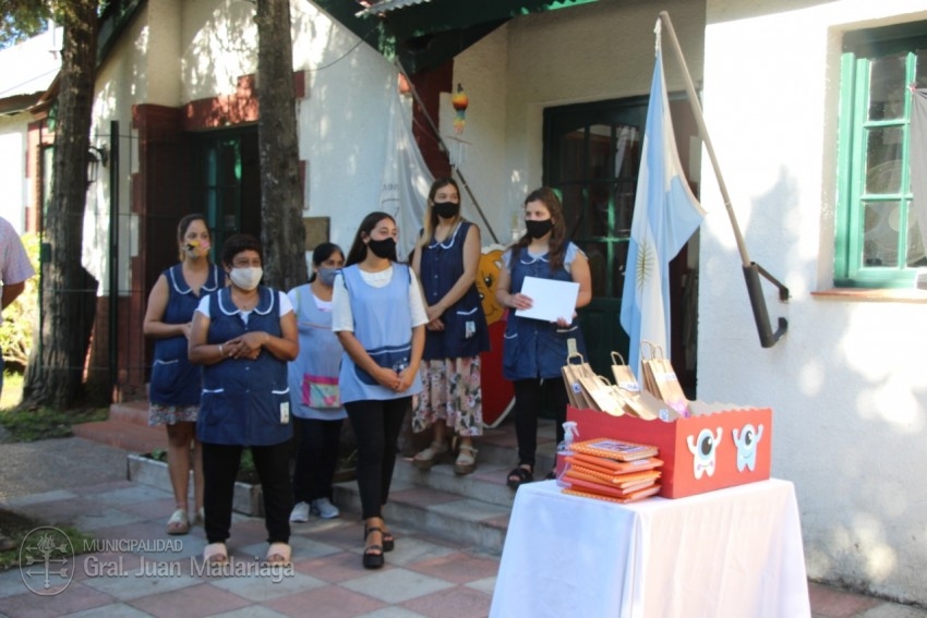 Egresaron los alumnos de la casita de chocolate