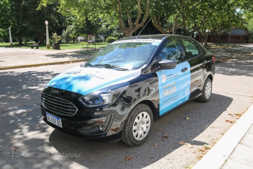 Santoro entreg las llaves del nuevo vehculo para el Hospital