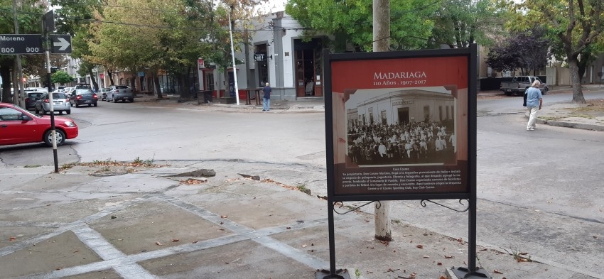 Renovaron y repararon la cartelera histrica de la calle Avellaneda