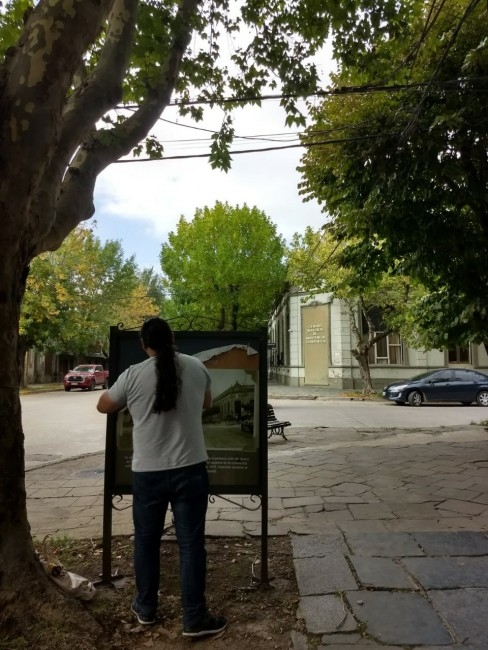 Renovaron y repararon la cartelera histrica de la calle Avellaneda