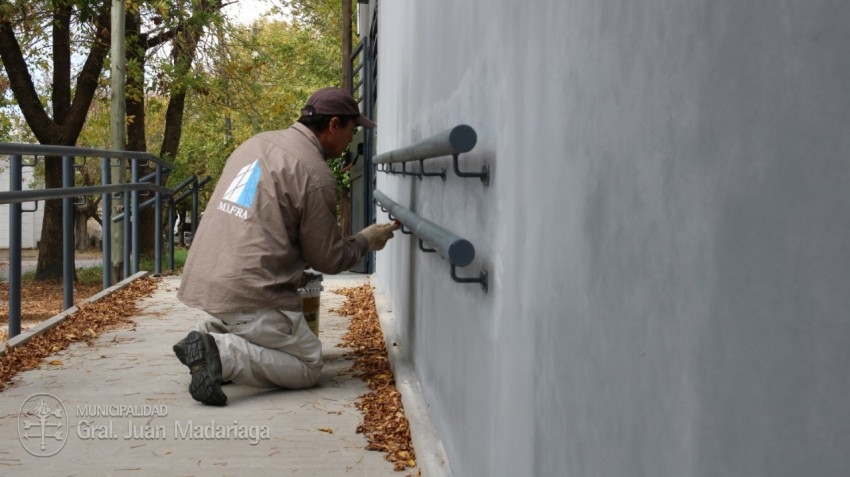 Ultiman los detalles para la inauguracin del SUM de la Escuela Tuy