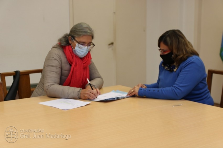 Continan con la entrega de aportes a instituciones