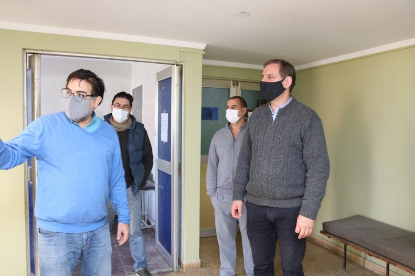 Santoro y Echeverra recorrieron las instalaciones del Instituto Medic