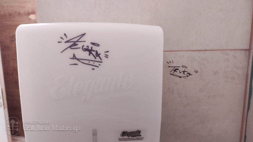 Por tercera vez en el ao estropearon los baos de la terminal con pin