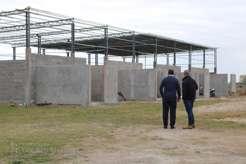 Santoro visit a empresarios y trabajadores del frente de Ruta