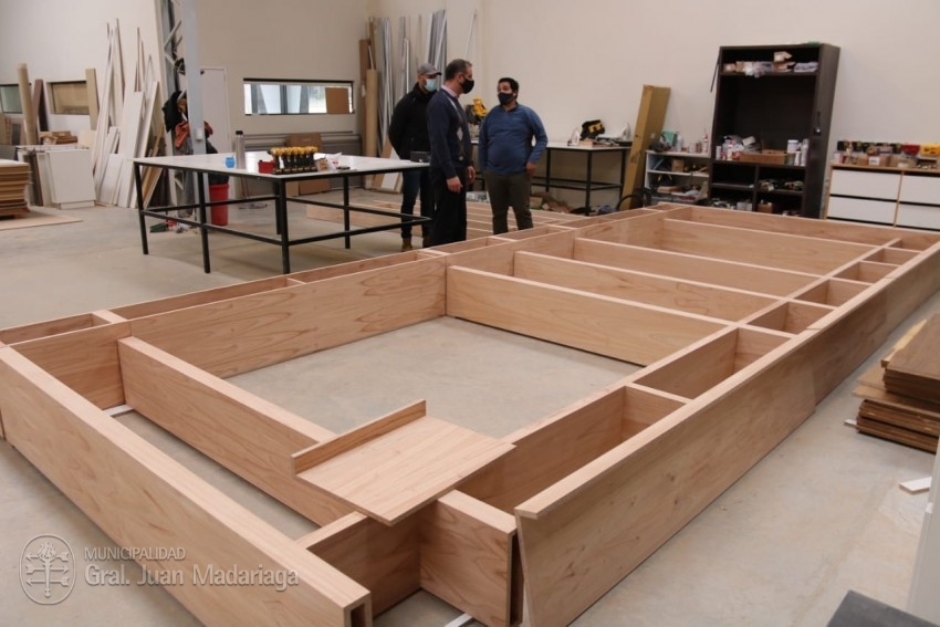 Santoro visit a empresarios y trabajadores del frente de Ruta