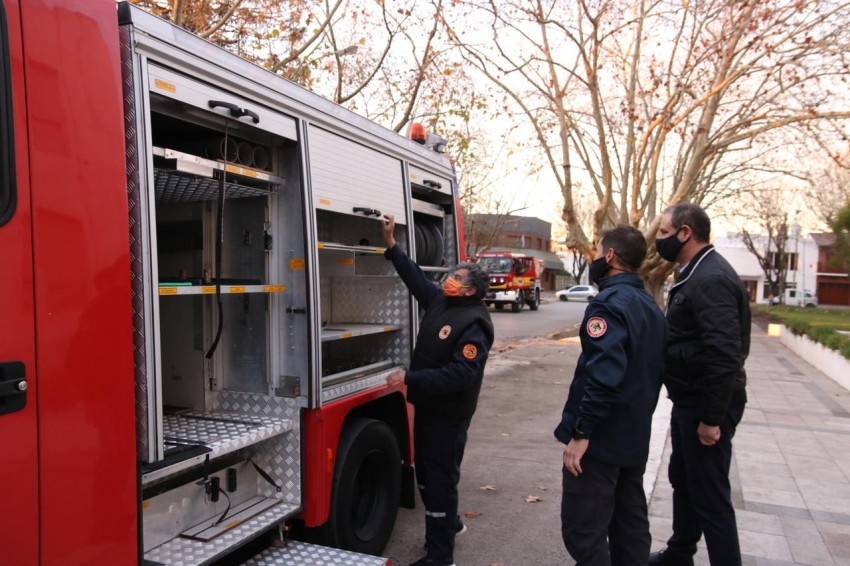 Los Bomberos Voluntarios adquirieron una nueva unidad para el parque a