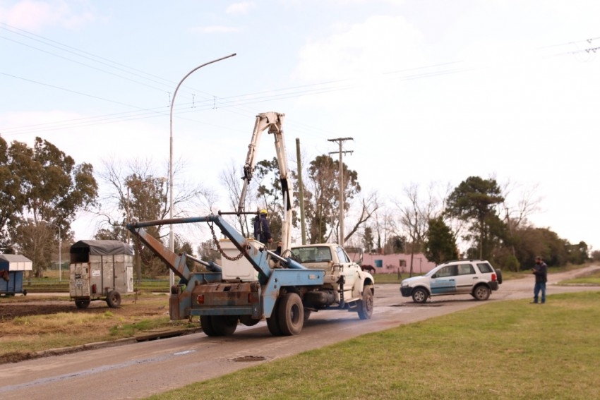 Continan los trabajos para completar la iluminacin pblica de la Ave